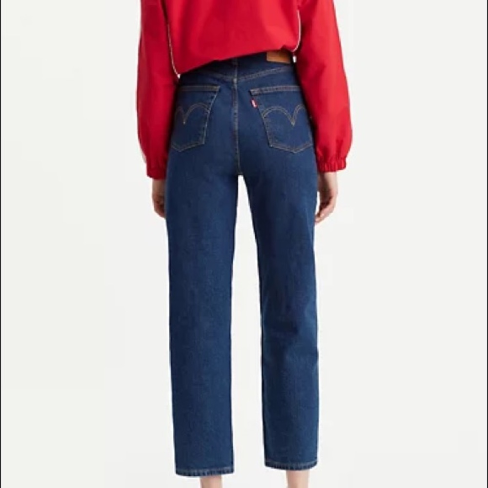 Levi’s Ribcage high waisted dark wash jeans